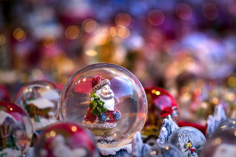 Санта Клаус, Дед Мороз, шар, игрушки